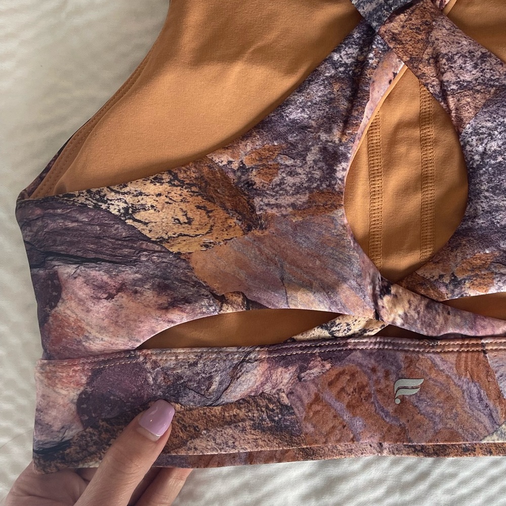 “Orchid Moonrock” Sports Bra 🦄 The No-Bounce Sports Bra by Fabletics 🦄 - Picture 3 of 7